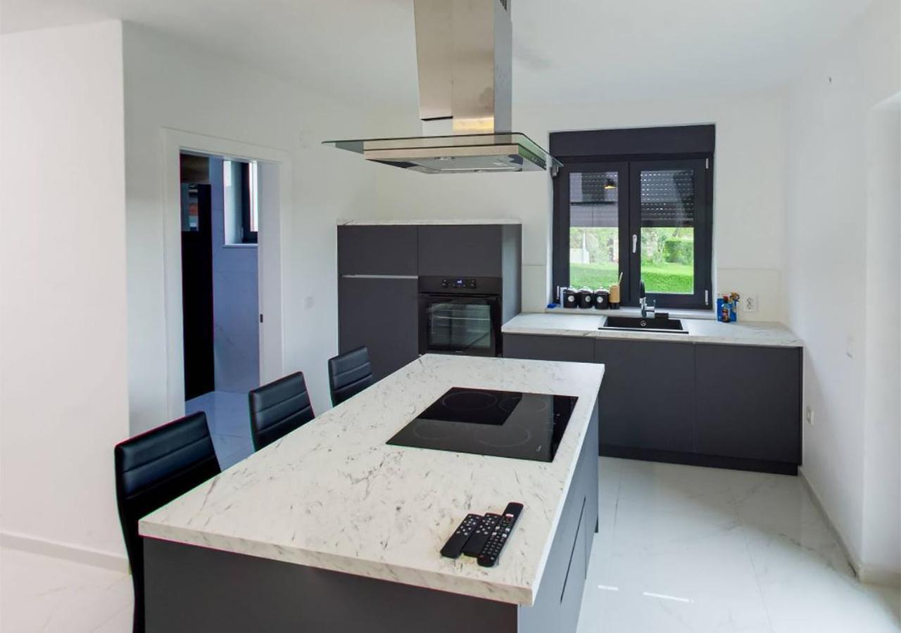 Plitvice House Lina Apartment ราโควิซา ภายนอก รูปภาพ